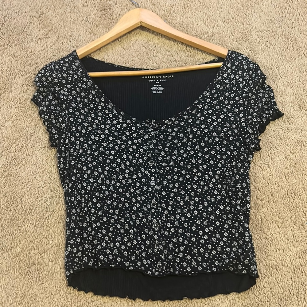 American Eagle top